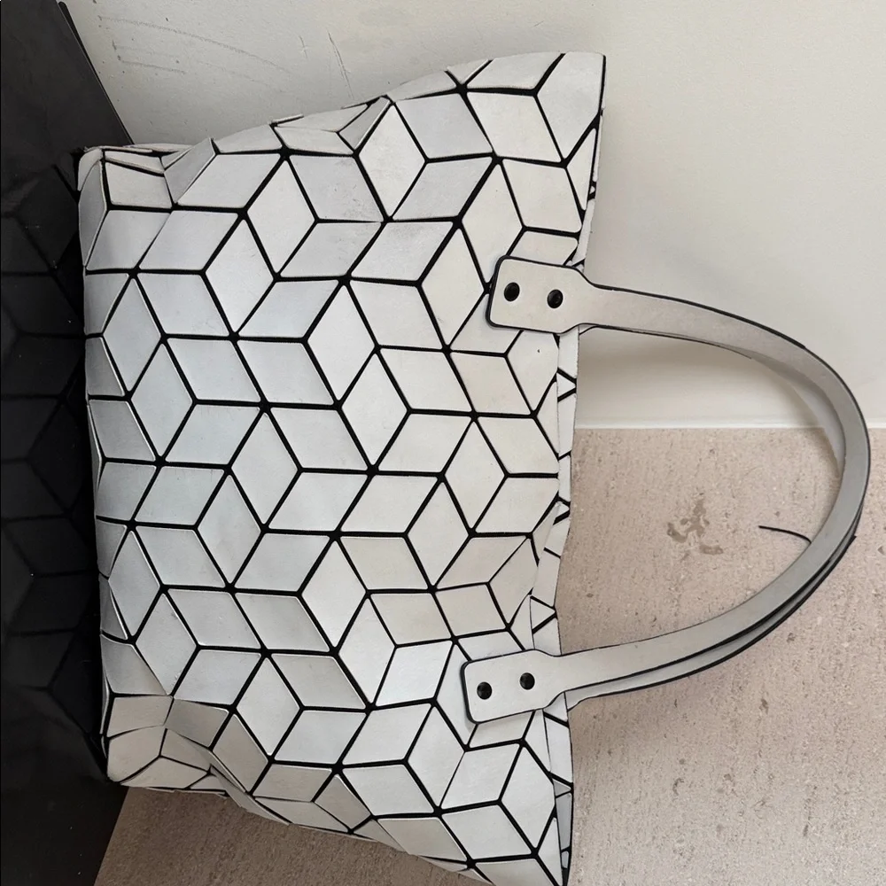 Patrizia Luca Monochrome Cube Pattern Tote - Picture 1 of 2